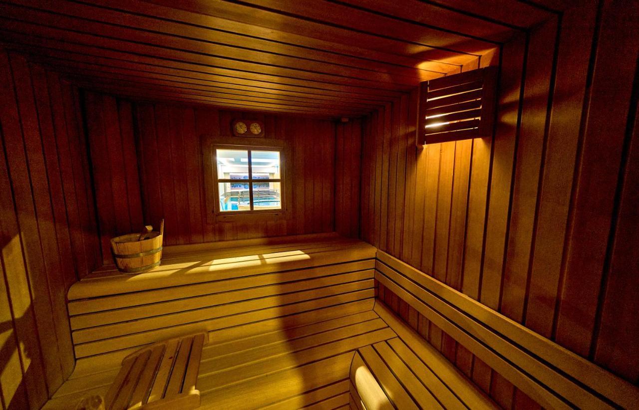 Hotel Cristina Pinzolo Esterno foto