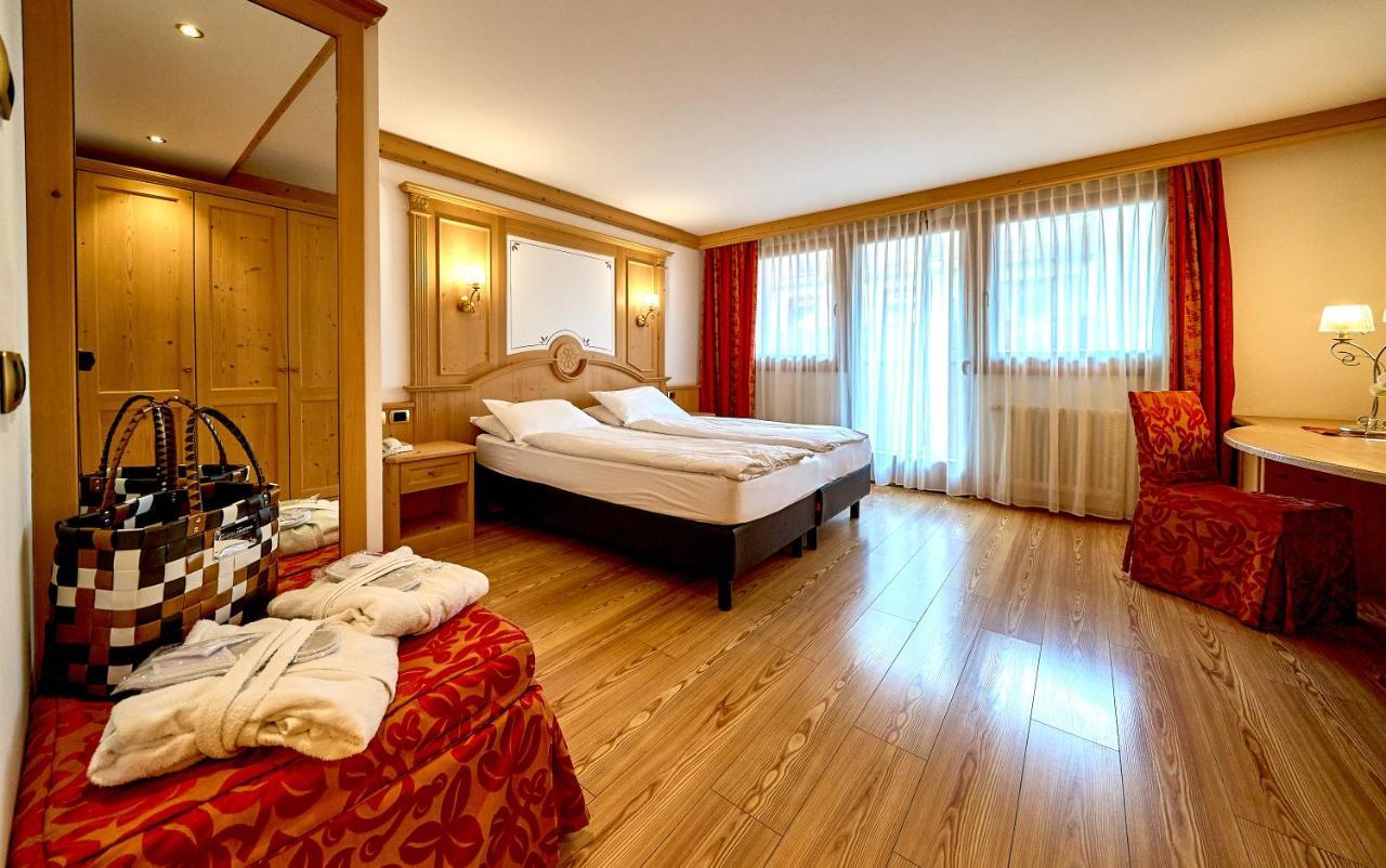 Hotel Cristina Pinzolo Esterno foto