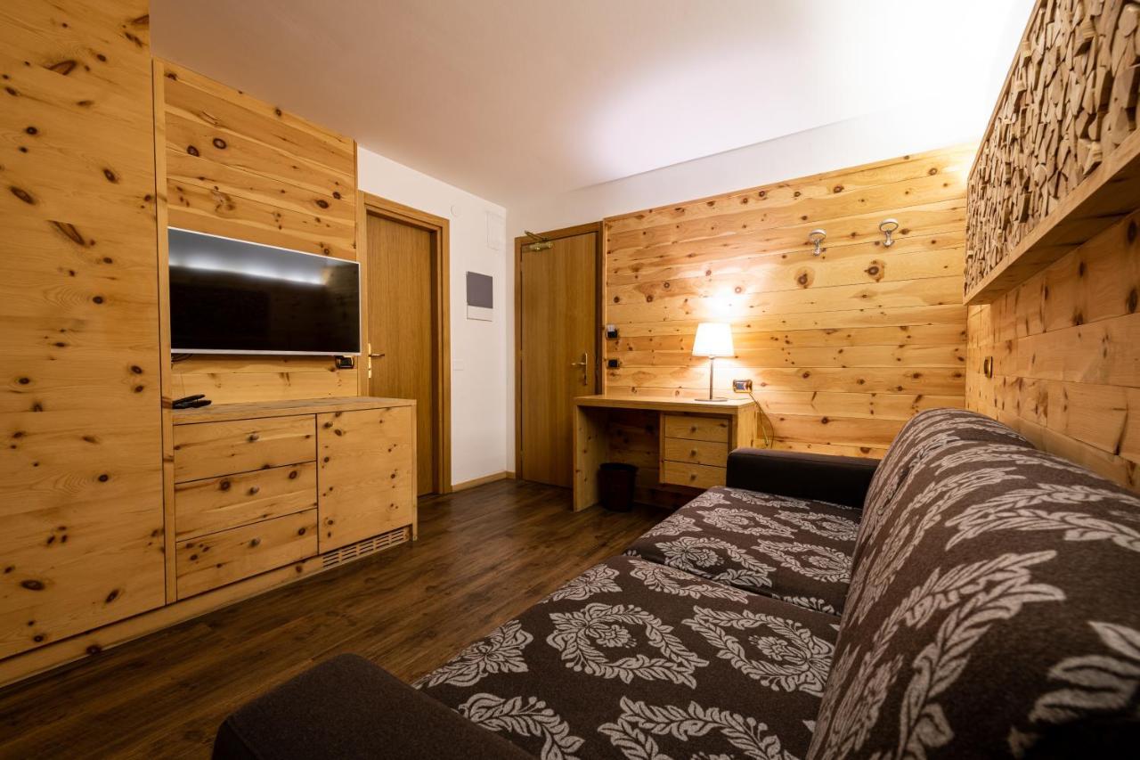 Hotel Cristina Pinzolo Esterno foto
