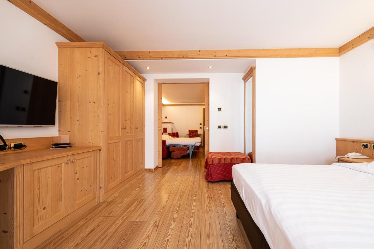 Hotel Cristina Pinzolo Esterno foto