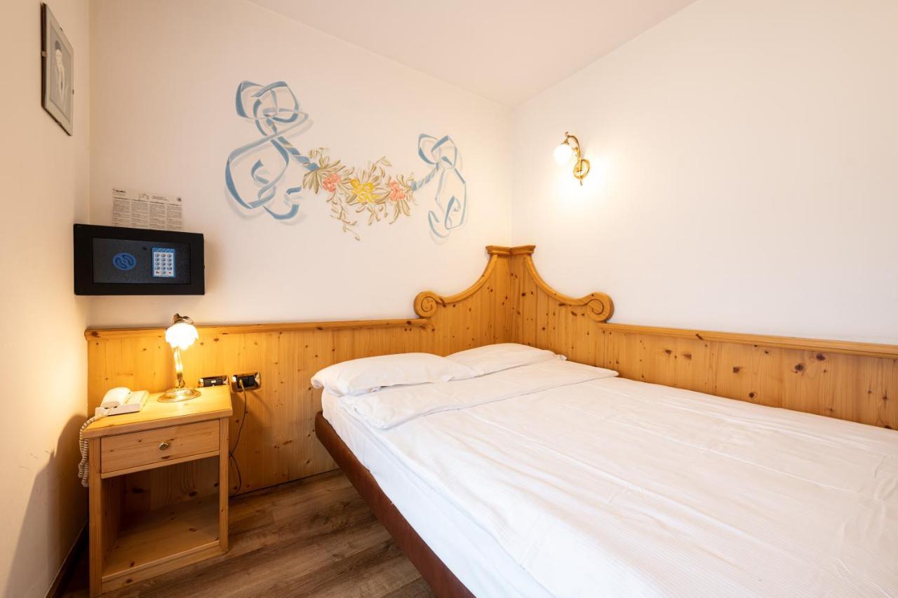 Hotel Cristina Pinzolo Esterno foto