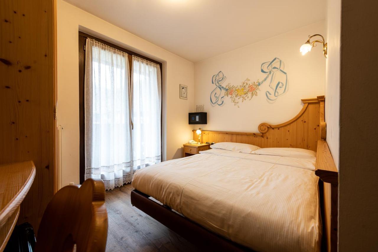 Hotel Cristina Pinzolo Esterno foto