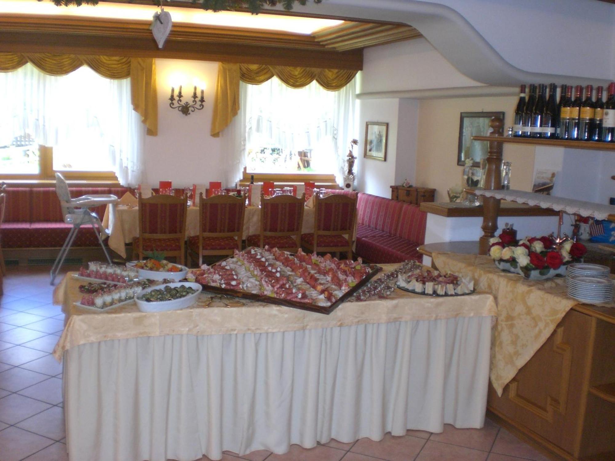 Hotel Cristina Pinzolo Esterno foto