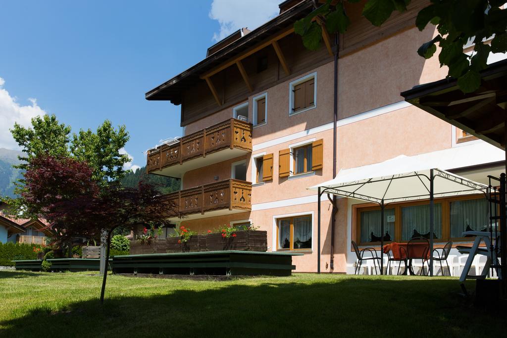Hotel Cristina Pinzolo Esterno foto