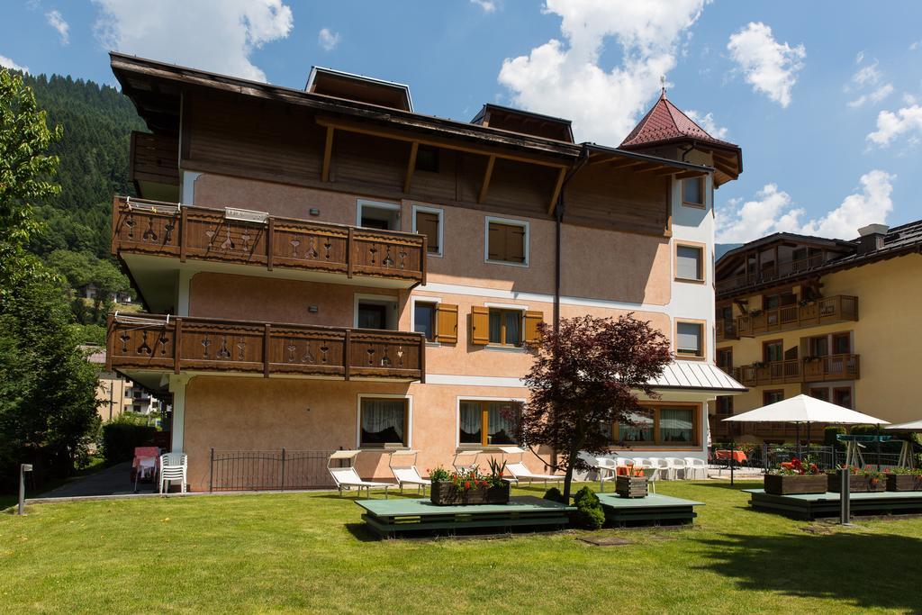 Hotel Cristina Pinzolo Esterno foto