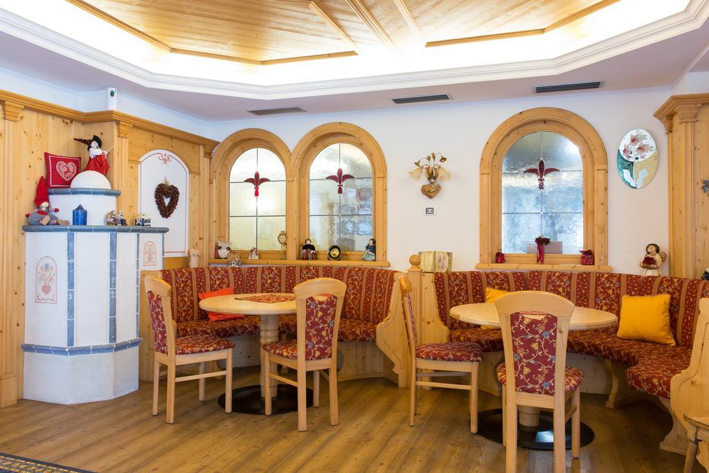 Hotel Cristina Pinzolo Esterno foto