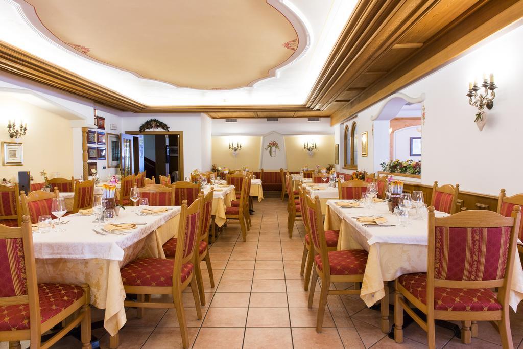 Hotel Cristina Pinzolo Esterno foto