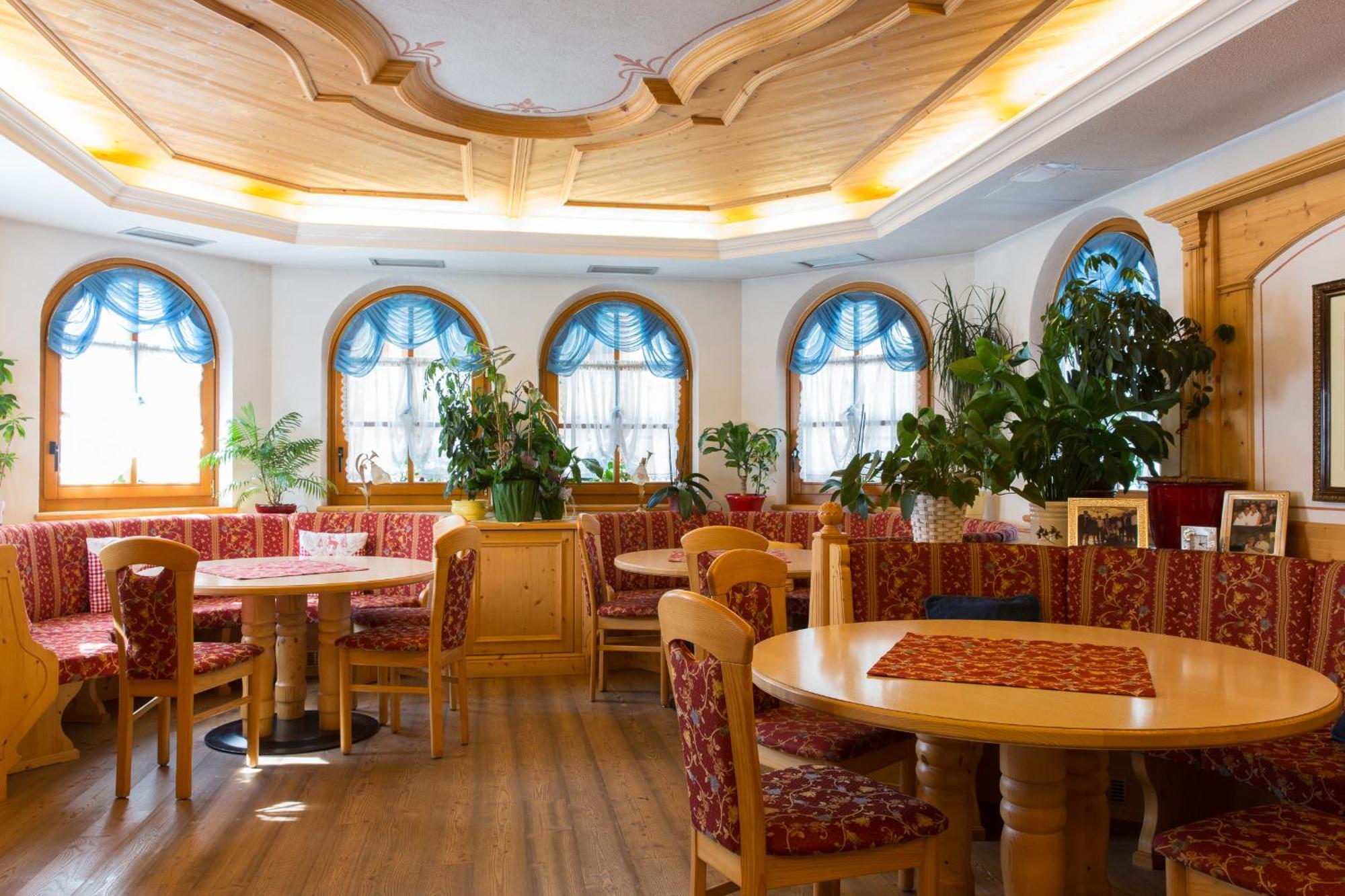 Hotel Cristina Pinzolo Esterno foto