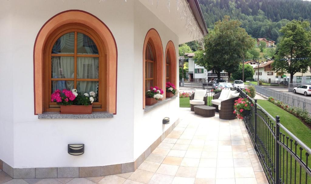 Hotel Cristina Pinzolo Esterno foto