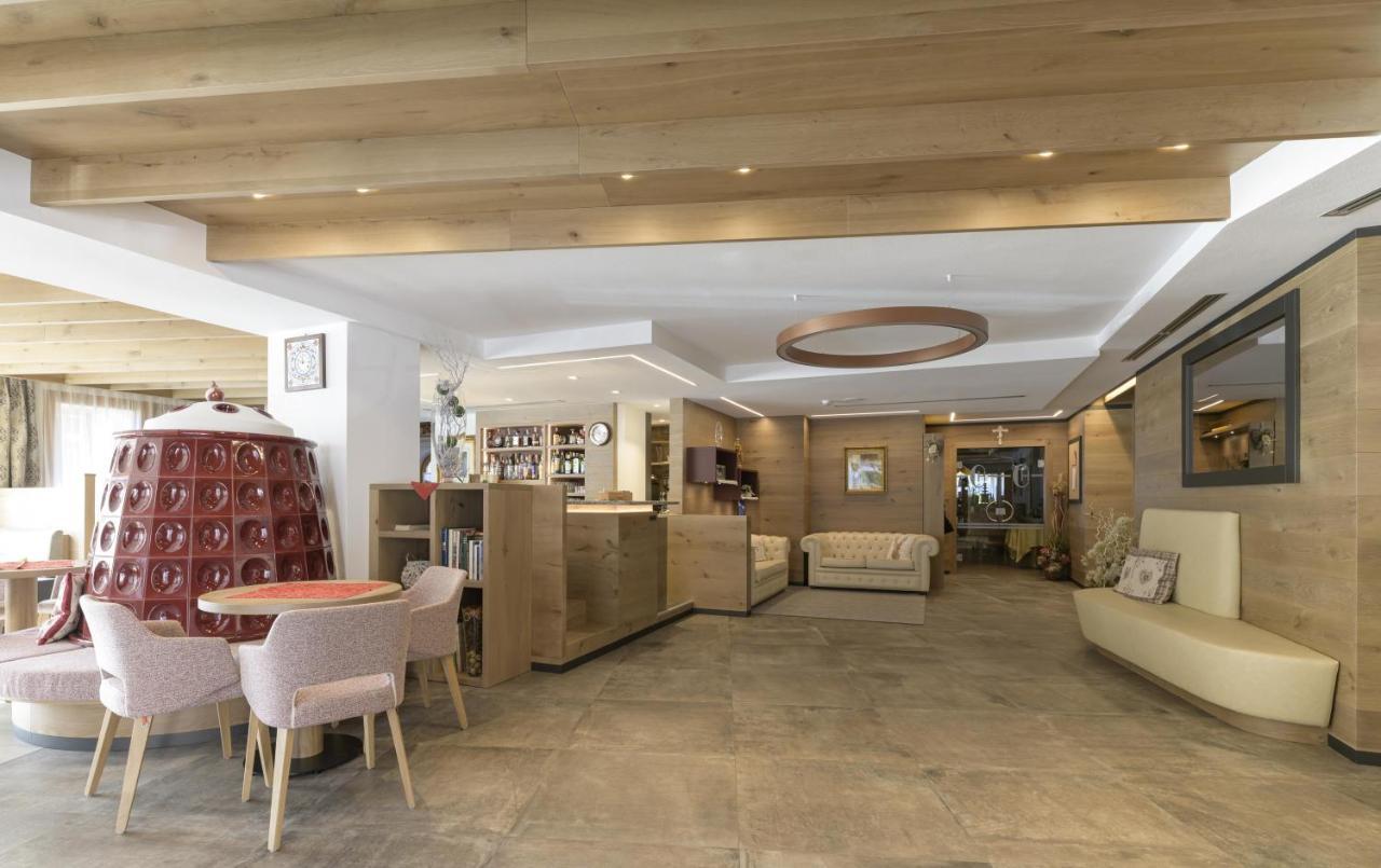 Hotel Cristina Pinzolo Esterno foto